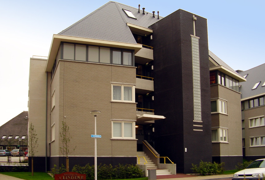 Obytný dům z cihel Faro šedá a černá stínovaná hladká